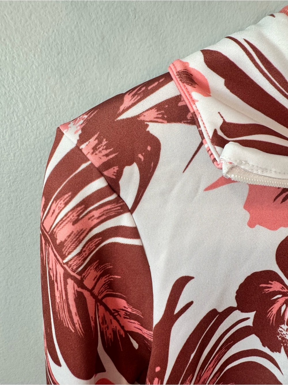 J.Lindeberg White Hoodie with Pink & Burgundy Tropical Print Sz S - Picture 2 of 7